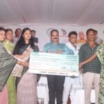 सारंगढ़: श्रमिक जनसंवाद सम्मेलन में लाखों की सहायता राशि वितरित